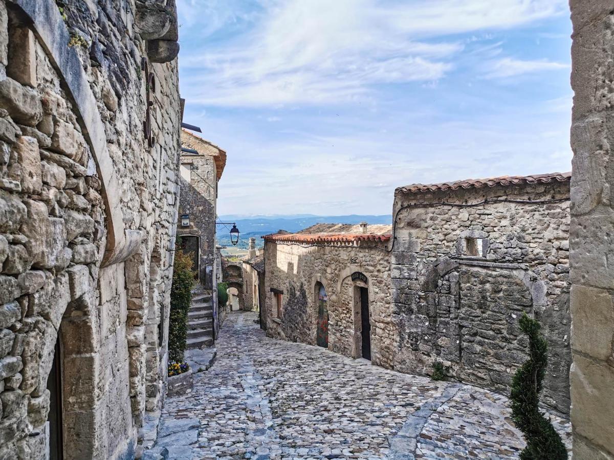 Les Cabanes De La Fontaine Lacoste  Εξωτερικό φωτογραφία