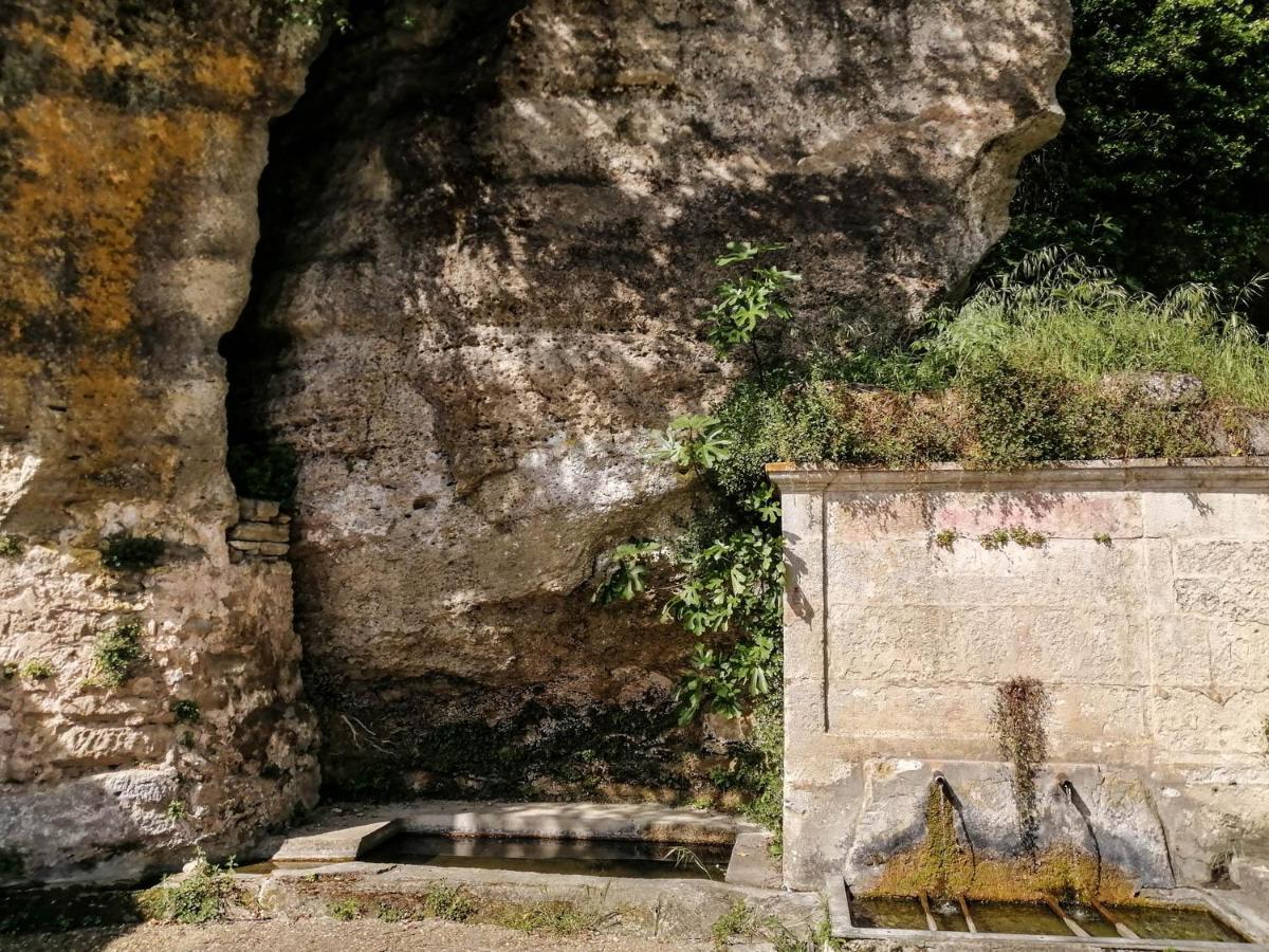 Les Cabanes De La Fontaine Lacoste  Εξωτερικό φωτογραφία