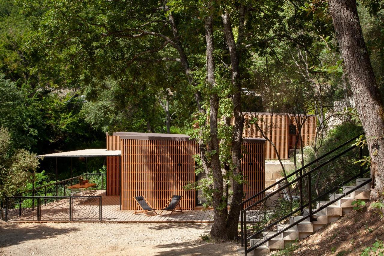 Les Cabanes De La Fontaine Lacoste  Εξωτερικό φωτογραφία
